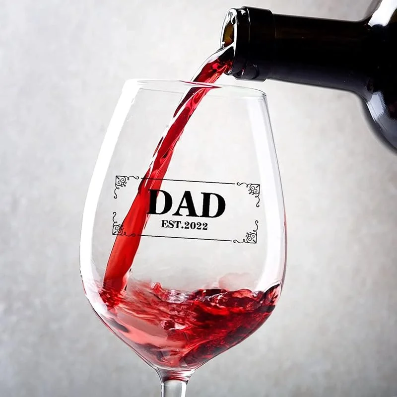 Marke: Rimego Rotweingläser, Promoted to Dad, individuelle Weingläser, personalisierbar, 2er-Set für Paare, Jahrestag, Hochzeit, Geschenk, personalisierte Weingeschenke für Frauen und Männer, 482 ml — Wein und Festtafel