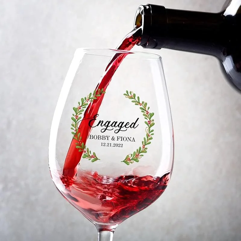 Marke: Rimego Rotweingläser Verlobungsgeschenke für Paare neu verlobte Einzigartiges 2023 Stielweinglas 2er Set Tolles Weingeschenk für Hochzeitstag Weihnachten Geburtstag 17 oz Gläser — Wein und Festtafel