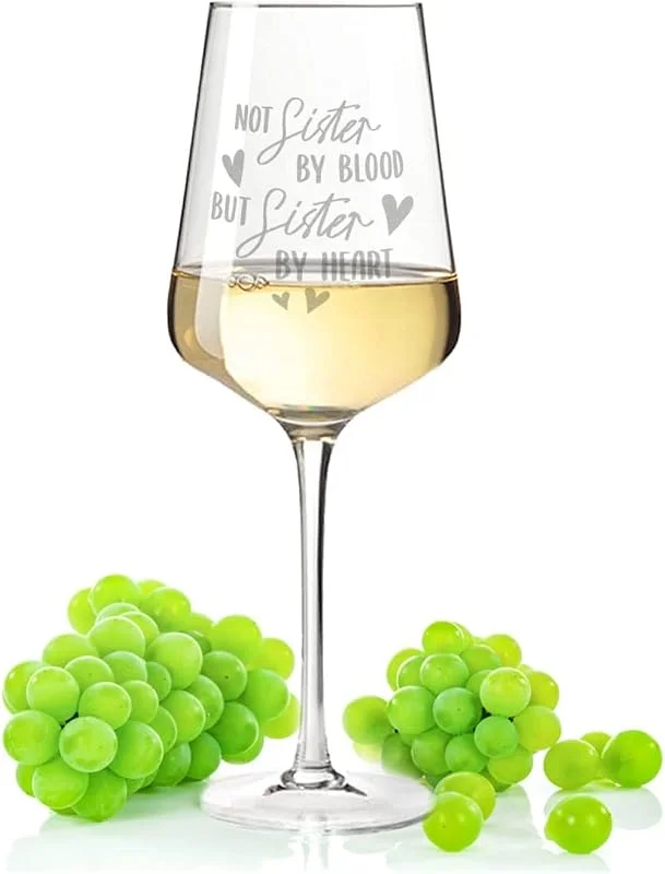 Besuche den GRAVURZEILE-Store GRAVURZEILE Weißweinglas mit Gravur - Not Sister by blood, but Sister by Heart - Geschenk für die beste Freundin - Weingläser für Rotwein & Weißwein - Geschenke für Sie — Wein und Festtafel