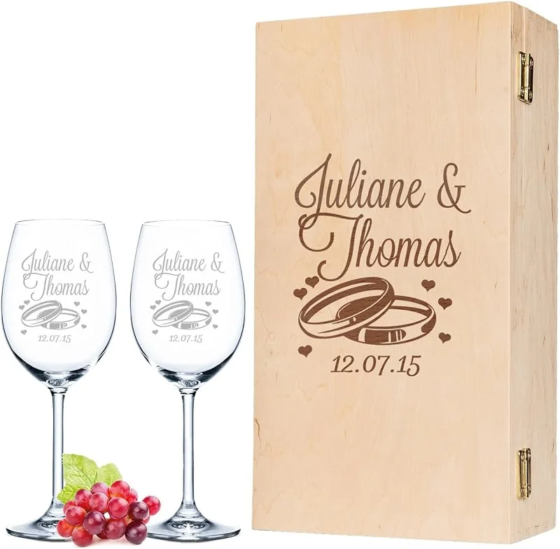 Besuche den GRAVURZEILE-Store GRAVURZEILE Weingläser mit Gravur von Namen & Datum im - Wedding Design - als Geschenk zur Hochzeit, Verlobung Jahrestag - inkl. gravierter Vintage Holzkiste - das perfekte Hochzeitsgeschenk — Wein und Festtafel