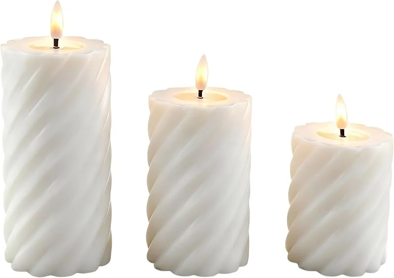 Besuche den Relaxdays-Store Relaxdays LED Kerzen, 3er Set, 3 Größen, flackernde Flamme, Echtwachs, weiß — Kerzenlicht Abendessen