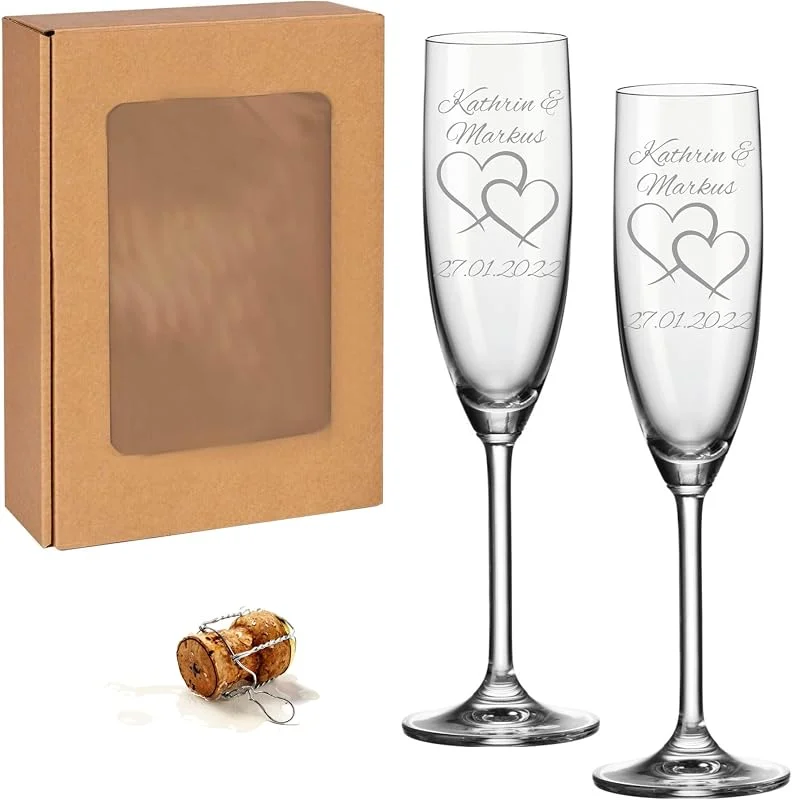 Besuche den laser-diele-Store laser-diele 2 Leonardo Sektgläser mit Gravur - Geschenk zur Hochzeit - Graviert mit Namen und Datum - Sekt Zwei Herzen — Wein und Festtafel