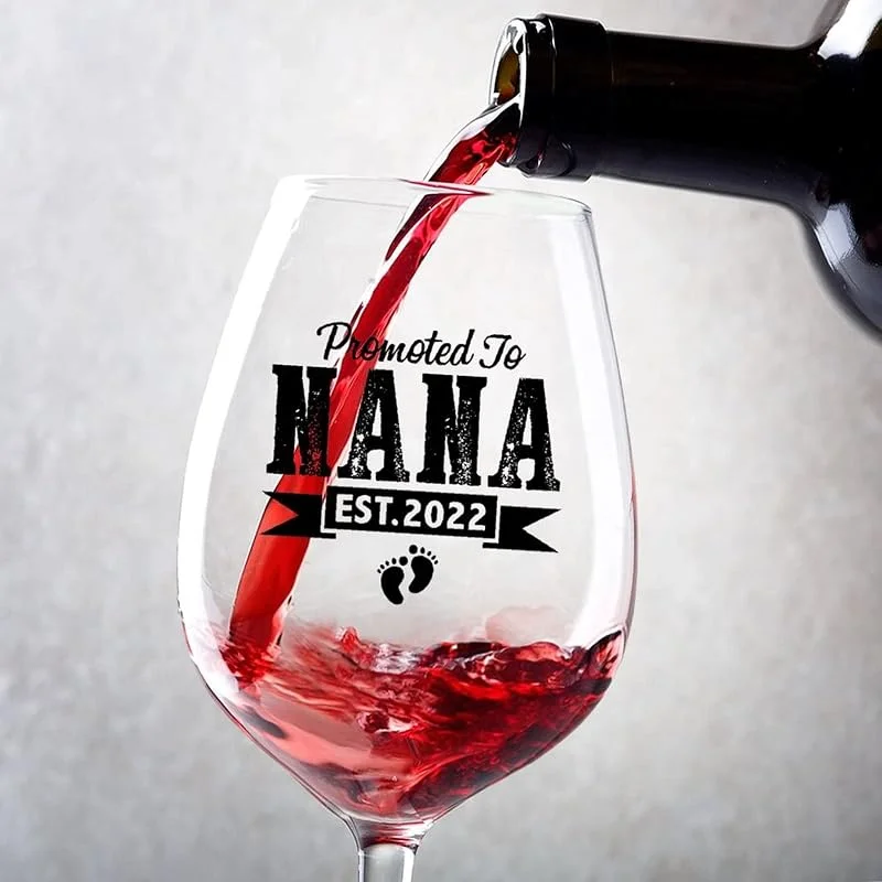 Marke: Rimego Rotweingläser, 2er-Set, Promoted to Nana, Stielweinglas, 482 ml, für Paare, Jahrestag, Hochzeit, Geschenk, personalisierte Weingeschenke für Frauen und Männer — Wein und Festtafel
