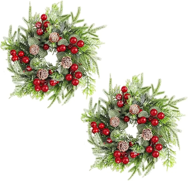 Marke: Joygoodta 2 Stück Kerzenringe mit roten Beeren und Tannenzapfen, künstlicher Weihnachtskerzenkranz für Säulen, Hochzeit, Wintertisch, Haustürdekoration, Weihnachtstischdekoration — Kerzenlicht Abendessen