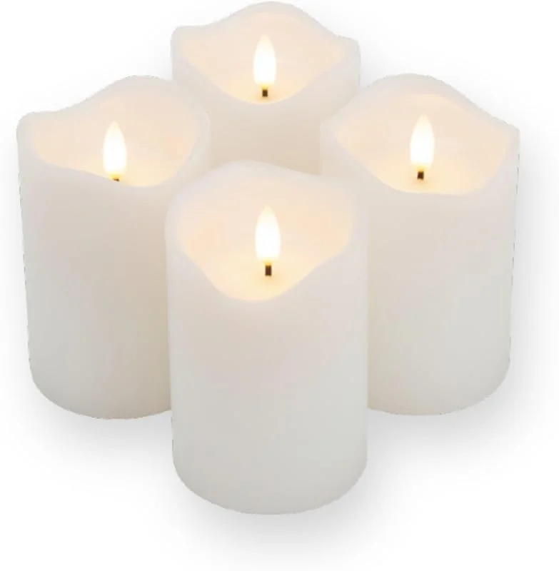 Besuche den ToCi-Store ToCi 4 x LED Kerzen Weiß Ø 7, 5 x 12, 5 cm – Flammenlose Echtwachskerzen mit Timer & schwarzem Docht - LED-Stumpenkerzen für Advent, Grablicht & Tischdeko - Batteriebetrieben — Kerzenlicht Abendessen