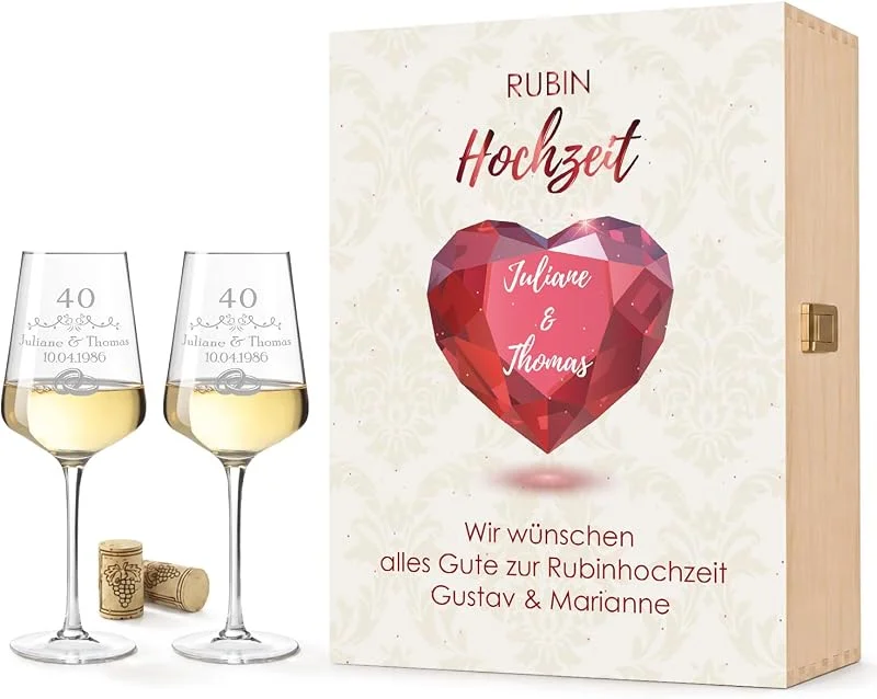 Besuche den GRAVURZEILE-Store GRAVURZEILE Weißweingläser mit Gravur - Rubinhochzeit - inkl. Holzkiste — Wein und Festtafel